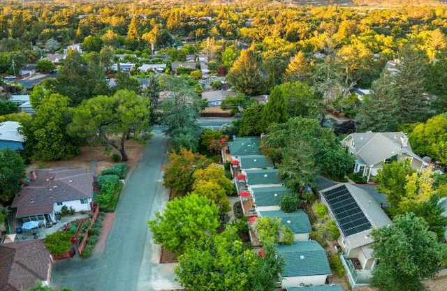 Aurora Park Cottages