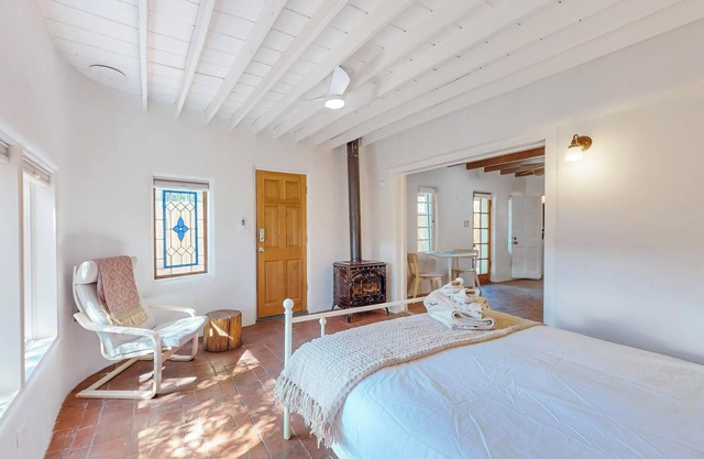 Authentic adobe casita minutes from Old Town