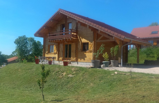 Authentisches Chalet im Herzen der Seenregion und in der Nähe von Skigebieten