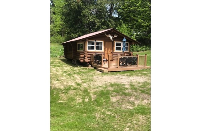 Authentic Log Cabin Island Lake Pet Friendly Northshore Bay Resort