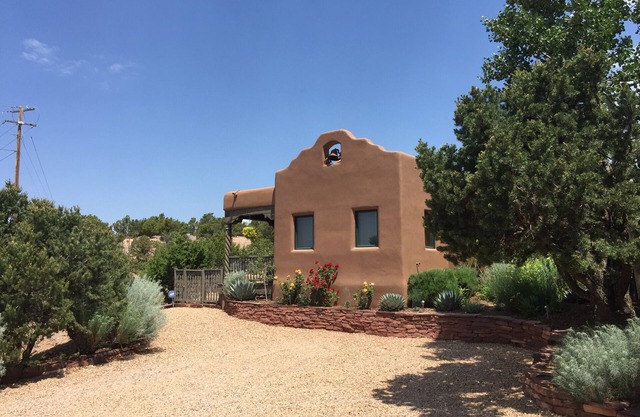 Schöne Adobe Casita in ruhiger Lage in der Nähe von Skifahren, Oper, Plaza.