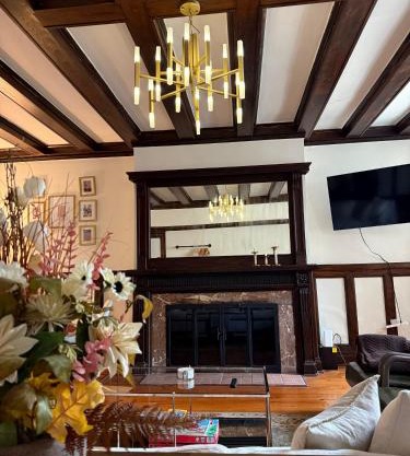 Authentic Spacious 1BDR In Downtown Montreal