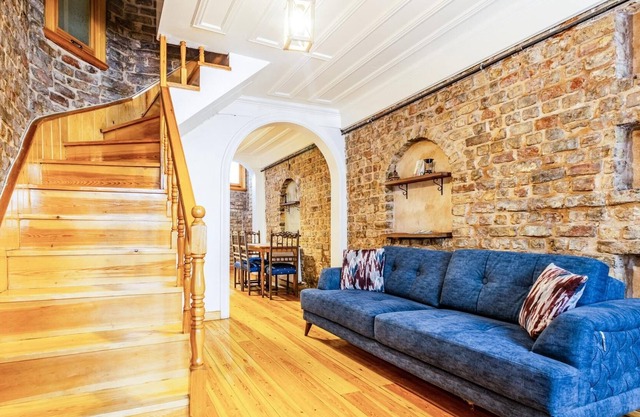 Authentic Stone House 10 min to Goldenhorn