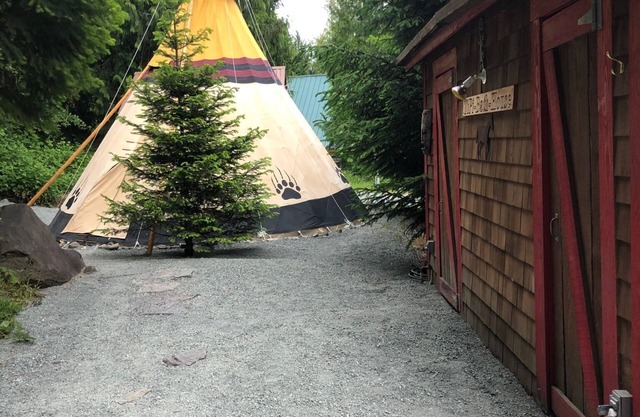 Authentischer Tatoosh-Tipi
