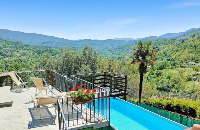 NEW! Authentic traditional Italy! Mountain views, own pool, WIFI, village