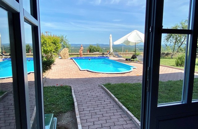 Authentic tuscan villa w/ pool and fireplace. Close to hot springs, L. Bolsena