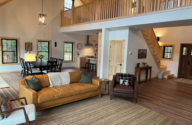 Waterfront Home on Trout Lake - Paddle Boards, Kayaks & Canoe