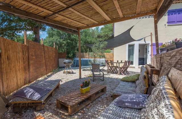 Aux Studio sous les oliviers Netflix et Disney plus