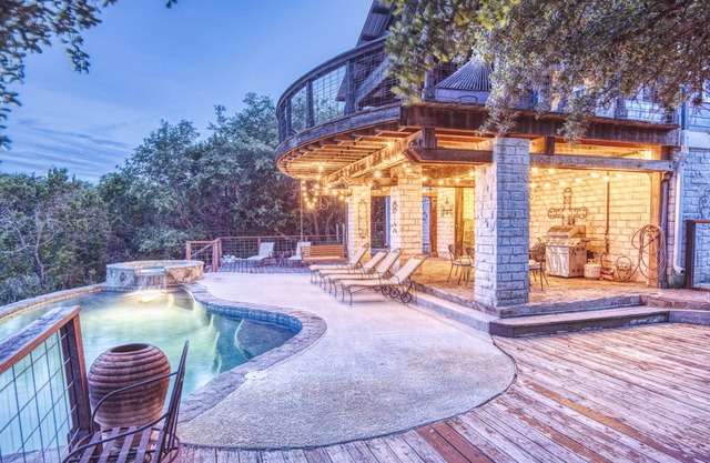 VERFÜGBAR! Hill Country Resort Style SPA / POOL - 14 Personen (20 Minuten in der Innenstadt)