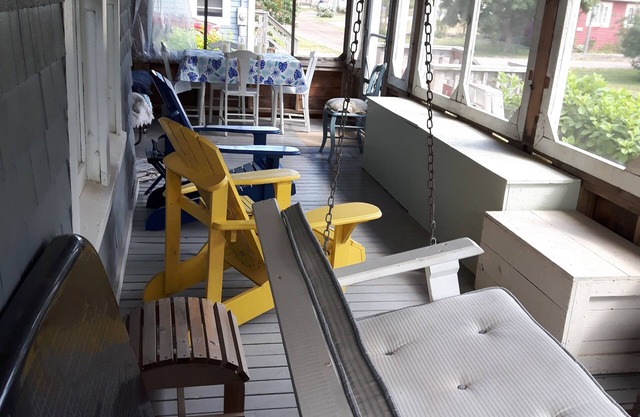 Available only to Atlantic Canadians, 3 minute walk to pet friendly beach.
