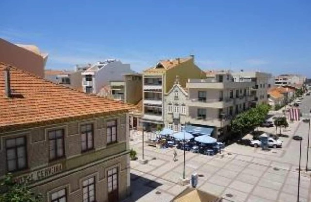Aveiros flache Gehwege von Paiva; O'Porto Best Destination Award