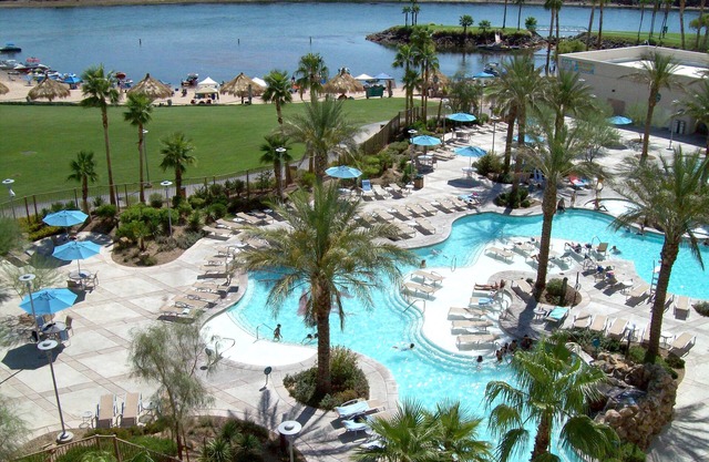 Avi Resort & Casino