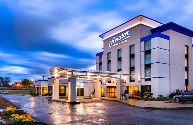 Aviator Hotel & Suites, BW Signature Collection