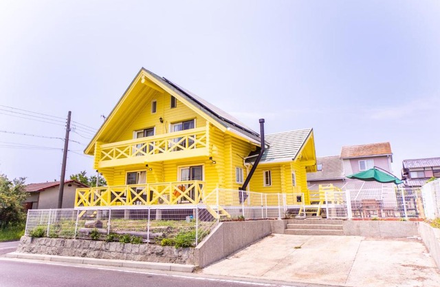Awaji Large Log house in Goshiki 2