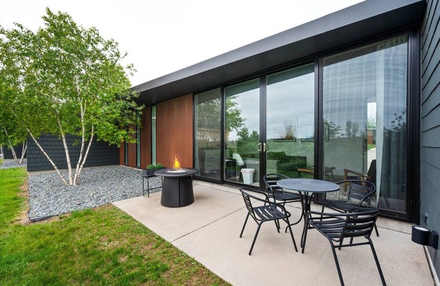 Die Wohnungen in der Church Street - Einheit 102 - Door County's Modern Vacation Rental
