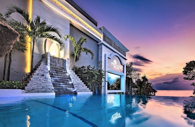 150 'Wasserrutsche, 3 Theater, 2 Whirlpools, Meer Vorne Infinity Pool, Swim-up-Bar