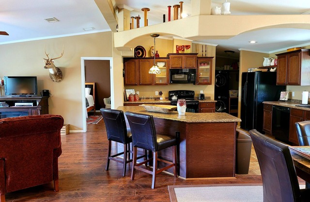 Away From it All; Heart of the Hill Country! The Lazy "B" Ranch Guesthouse