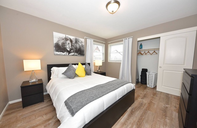Awesome 3 Bedroom Lower - New Remodel