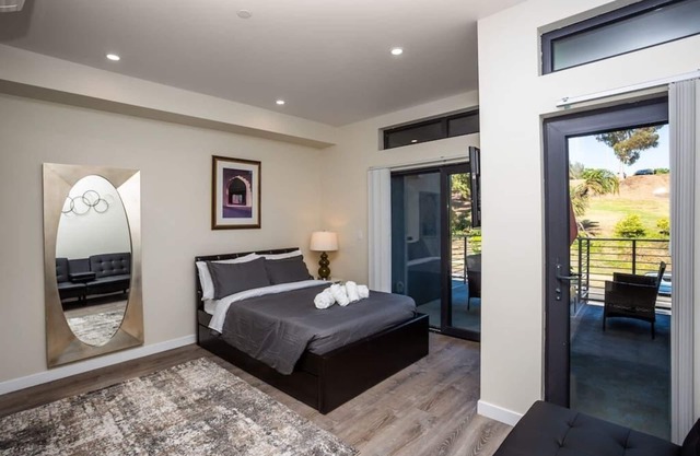 Awesome Balboa Park View with Huge Balcony in SD