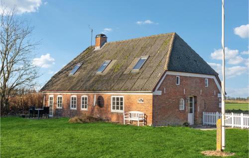 Awesome Home In Bredebro With Wifi