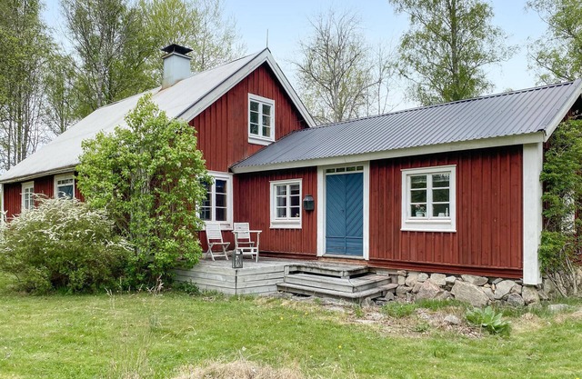 Awesome home in Buskahult with sauna