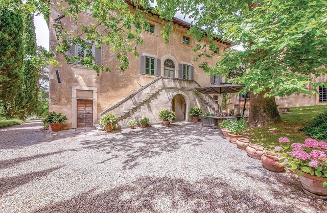 La Fattoria di Lari