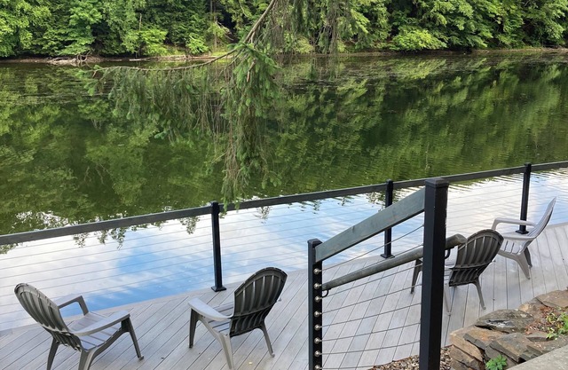 AWESOME HOUSE ON THE ESOPUS CREEK !!!