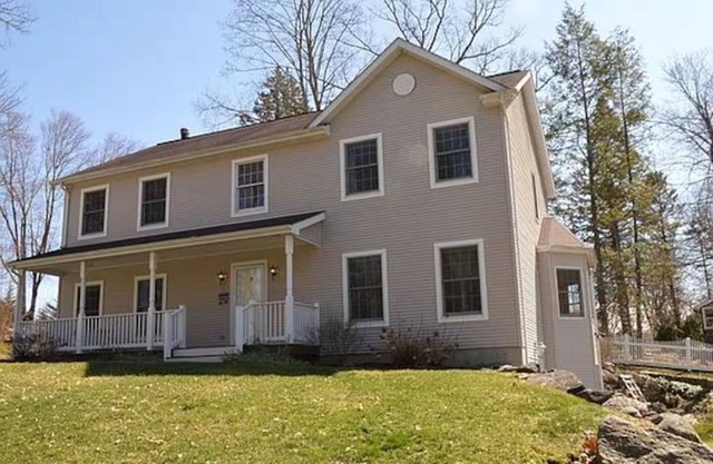 Awesome Lake Home with tons of fun!