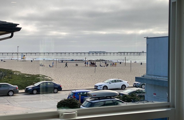 Awesome View of Beach + Pier, Queen + Full + Couch, Kitchen, Hot-tub