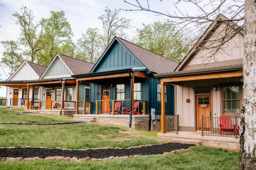Azalea & Blackberry Cabins