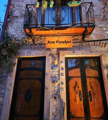 Azra Konuk Evi