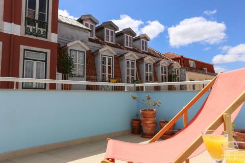 Azulejos' Charming Apartment with Terrace 2 by Lisbonne Collection