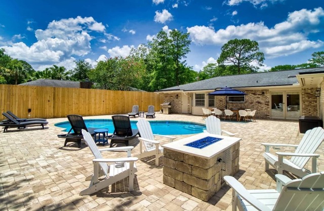 ~Delphinium Dream Sleeps 10 Heated Pool~