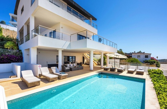 Azure Serenity Villa at Quinta Da Fortaleza