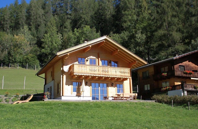 Gemütliche Wohnung in einem Ferienhaus mit W-LAN, TV, Terrasse, Haustiere erlaubt und Parkplatz