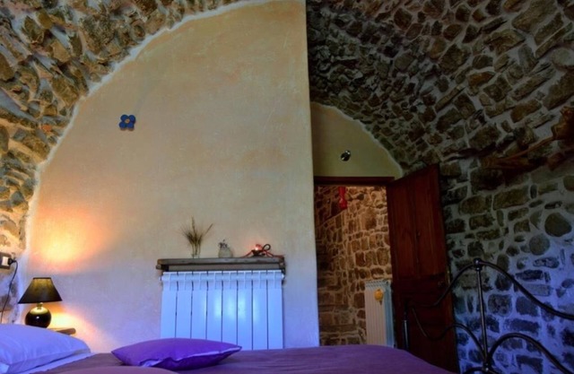 B&B Da Marta: King Room with Mountain View