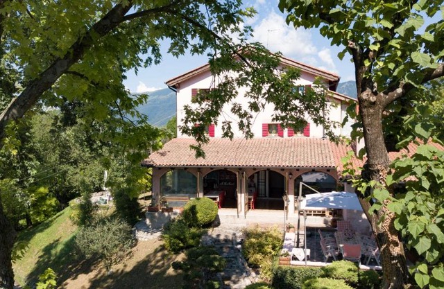 B&B Four Winds