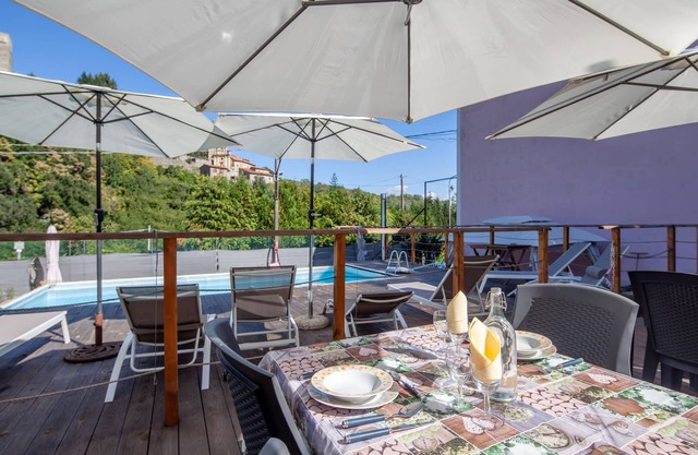 B&B Lunigiana und Cinque Terre: Schwimmbad, Wellness, köstliche Abendessen.