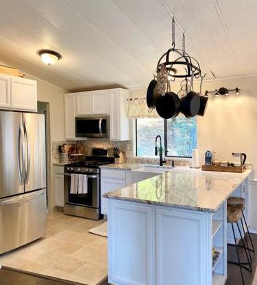 B-B Ranch Cottage~Heart of Gold Country~*HOT TUB*
