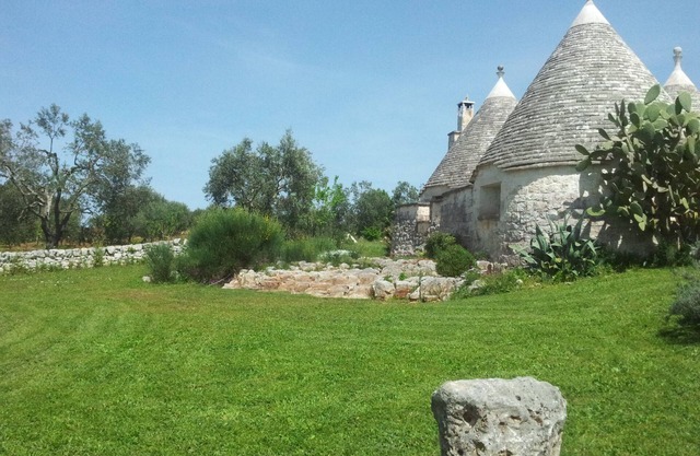 B & B The Owl. Trulli und Natur. Trullo Lemon