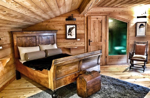 B&B Woodensuite