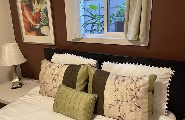 B-Love's Guest House