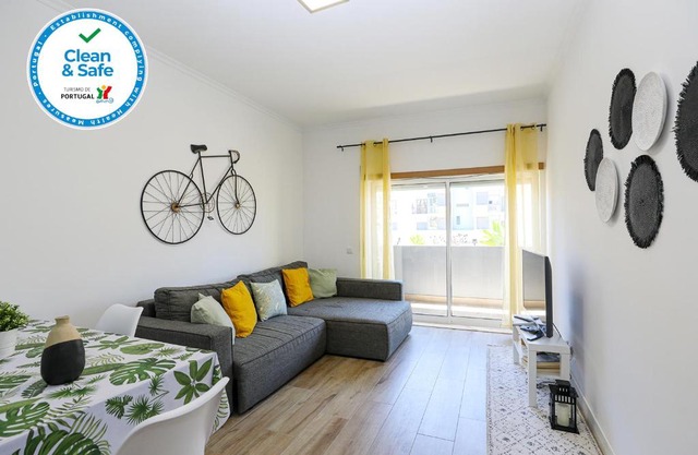 B11 - Beach Way Apartment