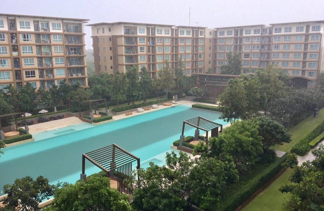 Baan Thew Lom Von Nicky