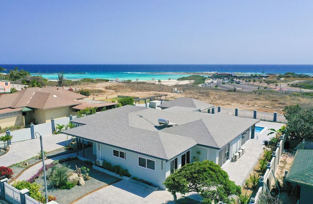 Baby Beach Oasis – 4 BR Oceanview, Closest House to Baby Beach