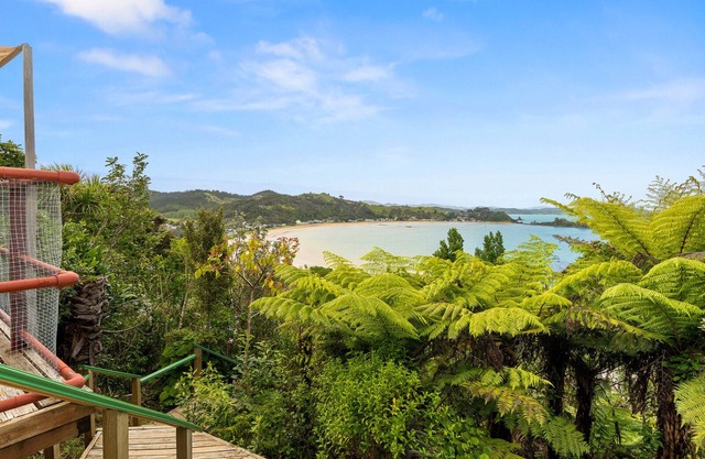 Bach and Relax - Oakura Holiday Home