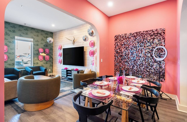 Bachelorette Retreat + Glam Room | Close to Downtown & Broadway | Last Rodeo 3