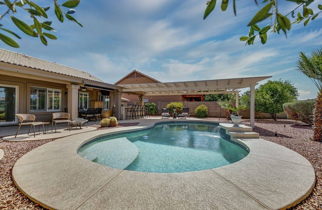 Backyard Luxury with Private Pool and Hot Tub on Golf Course