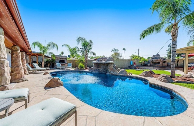 Backyard Oasis Ideal for Spring/Summer! Pool, Misters, Bluetooth Speakers + more