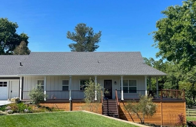 Backyard Wine Country Guest Cottage - Acorn Oaks
